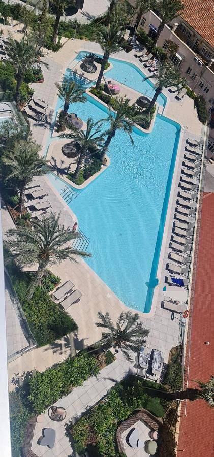 Apartament wakacyjny dla 4 osób, z basen i widok oraz ogród w Gibraltar