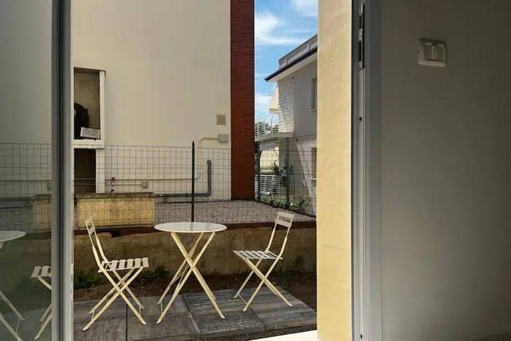Appartamento intero, [Posizione strategica] wifi, corte e parcheggio in Sirolo, Riviera del Conero