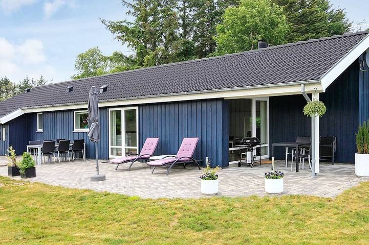 Ferienhaus für 6 Personen, mit Sauna und Terrasse in Bratten