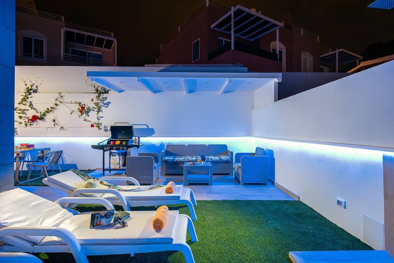 Villa de férias 'Costa Adeje' com vista para o mar, terraço privado e Wi-Fi in Adeje, Tenerife (Sul)