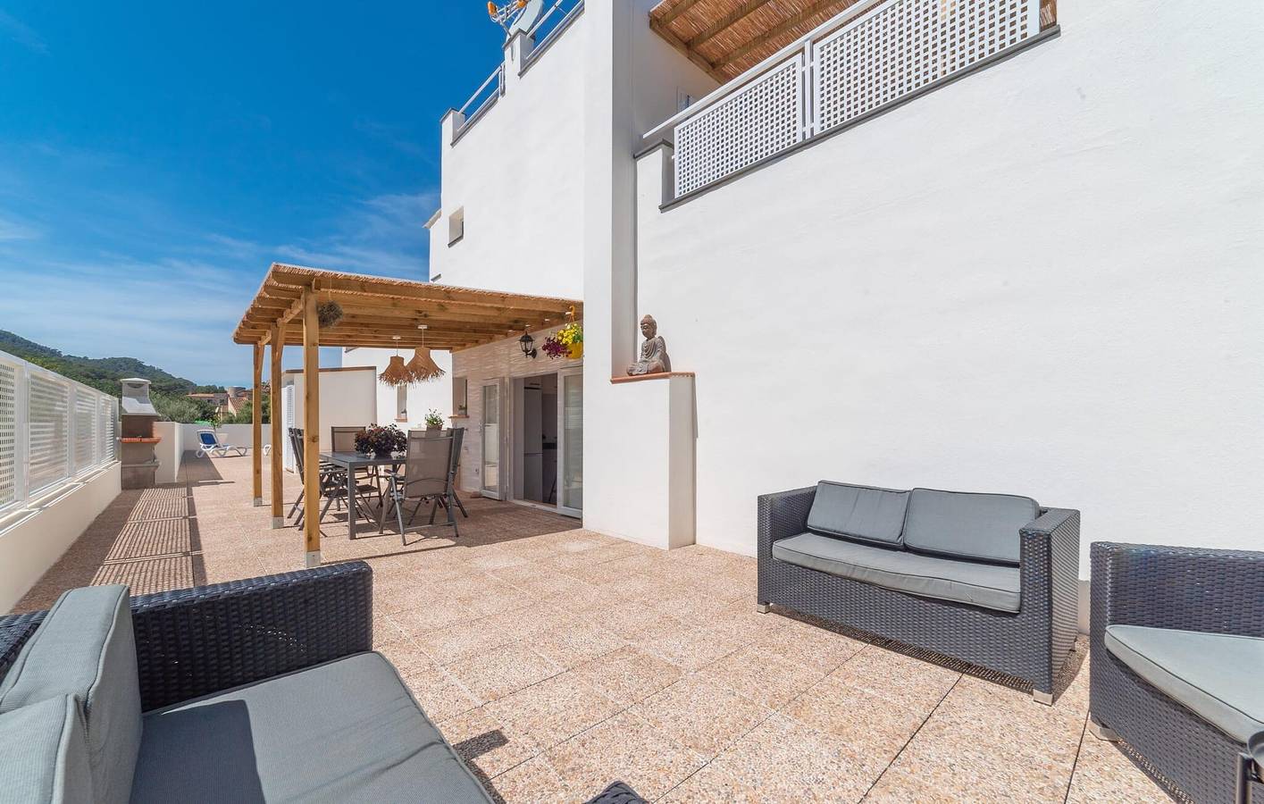 Ganze Ferienwohnung, Sunny Beach Retreat mit Terrasse und Grill in Son Moll, Capdepera