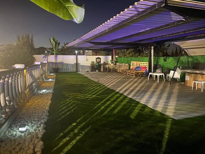 Villa pour 12 personnes, avec jardin et piscine ainsi que vue et balcon à Torrevieja - 3