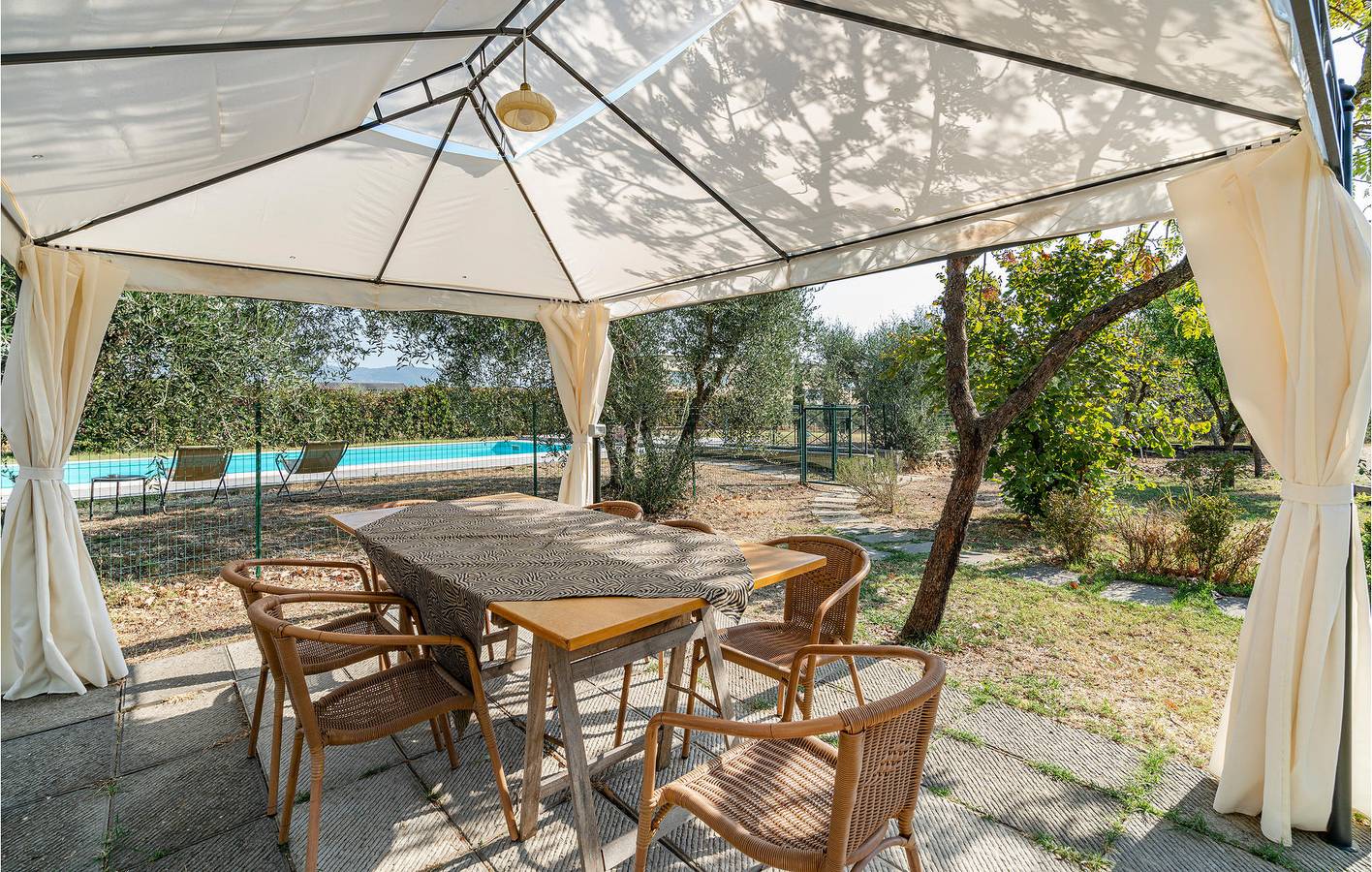 Luxuriöses City Center Apartment mit Pool & Garten in Castroncello, Arezzo Provinz