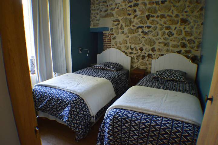 Gîte pour 4 personnes, avec terrasse et jardin à Bec-de-Mortagne - 3