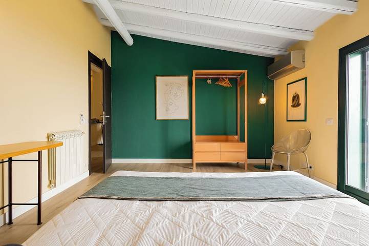 Location de vacances pour 13 personnes, avec Jacuzzi et Piscine dans Puntalazzo - 4