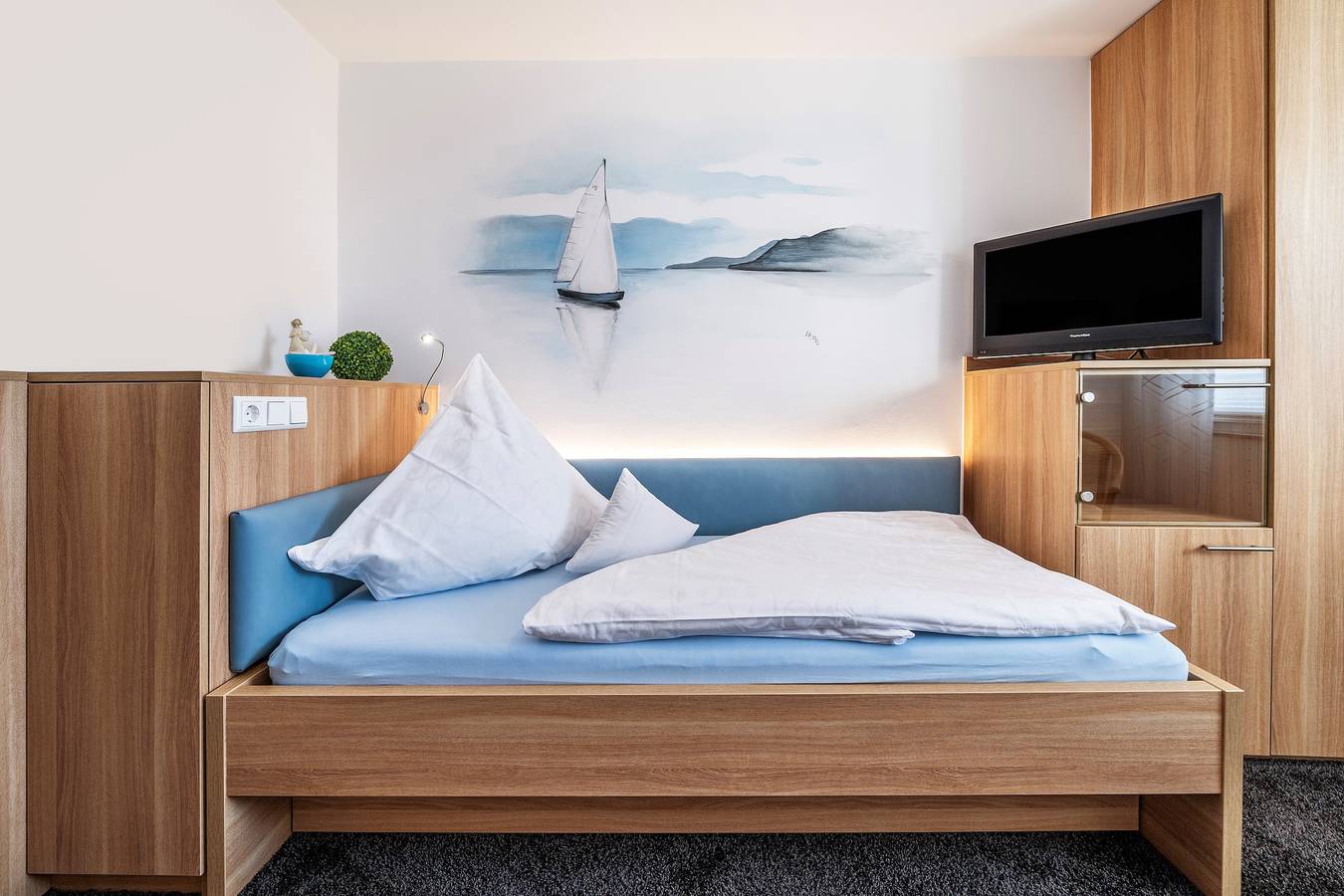Zimmer '104' mit Gemeinschaftsgarten, Wi-Fi und Klimaanlage in Hagnau am Bodensee, Region Bodensee-Oberschwaben