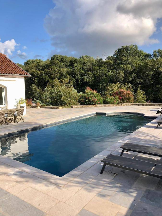 Gîte pour 2 personnes, avec piscine ainsi que jardin et vue à Sames - 4