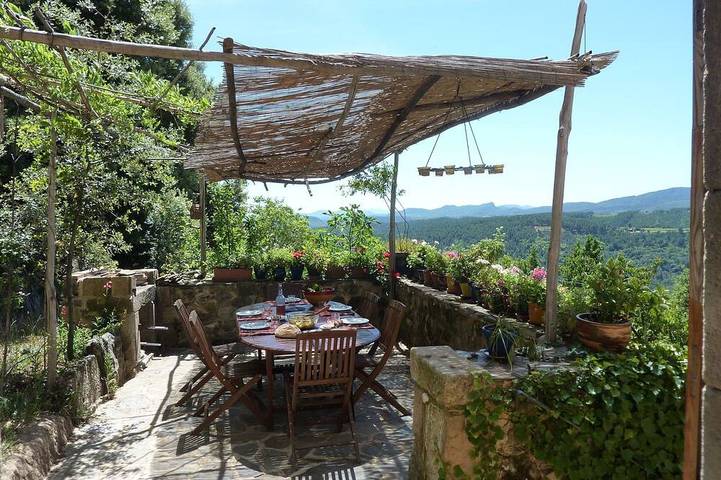 Location de vacances pour 7 personnes, avec jardin et terrasse, animaux acceptés à Saint-Pierre-Saint-Jean