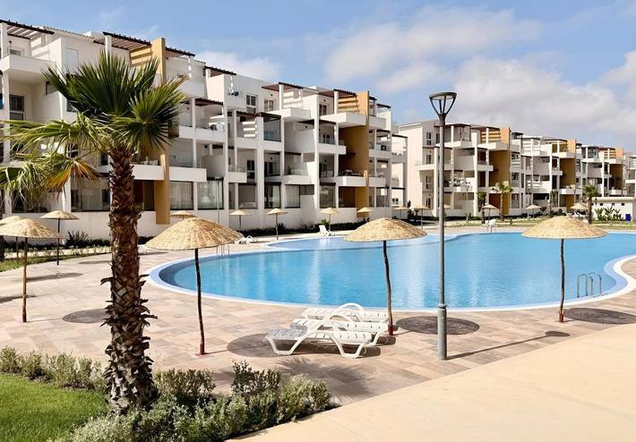 Apartamento de vacaciones para 5 personas, con piscina además de terraza y vistas - 1