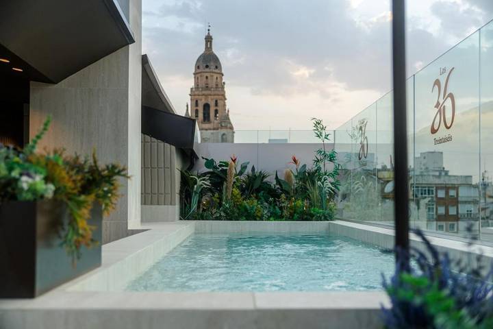 Ferienwohnung für 4 Personen, mit Balkon und Pool sowie Whirlpool - 1