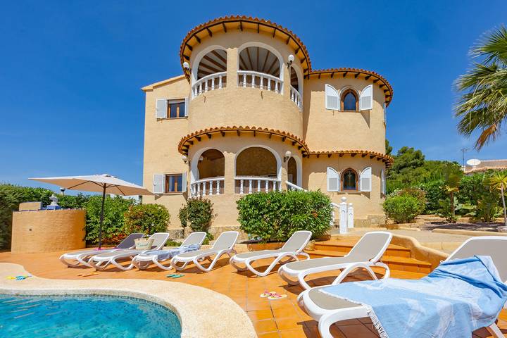 Casa rural para 12 personas, con Terraza y Jardín en Calpe