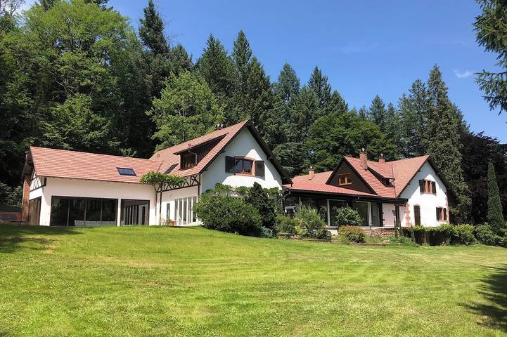 Maison de vacances pour 15 personnes, avec piscine à Dambach (homonymie)