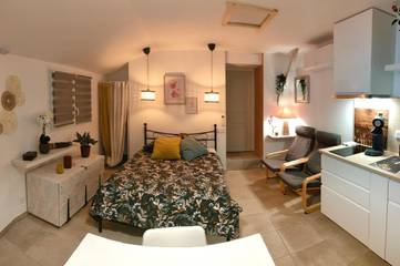 Gîte pour 2 personnes, avec jardin et terrasse à Capdenac