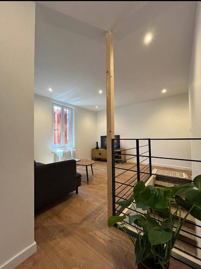 Appartement entier, Two-Bedroom Apartment in Bretenoux, Lot