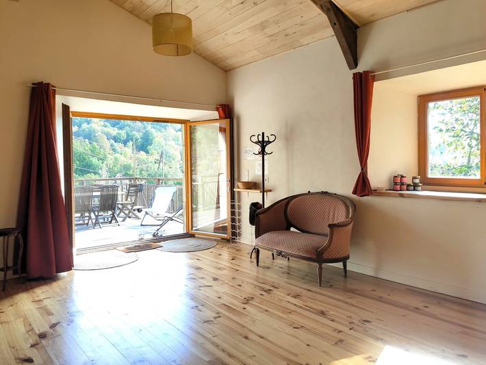 Gîte pour 11 personnes, avec terrasse, animaux acceptés en Ardèche - 4