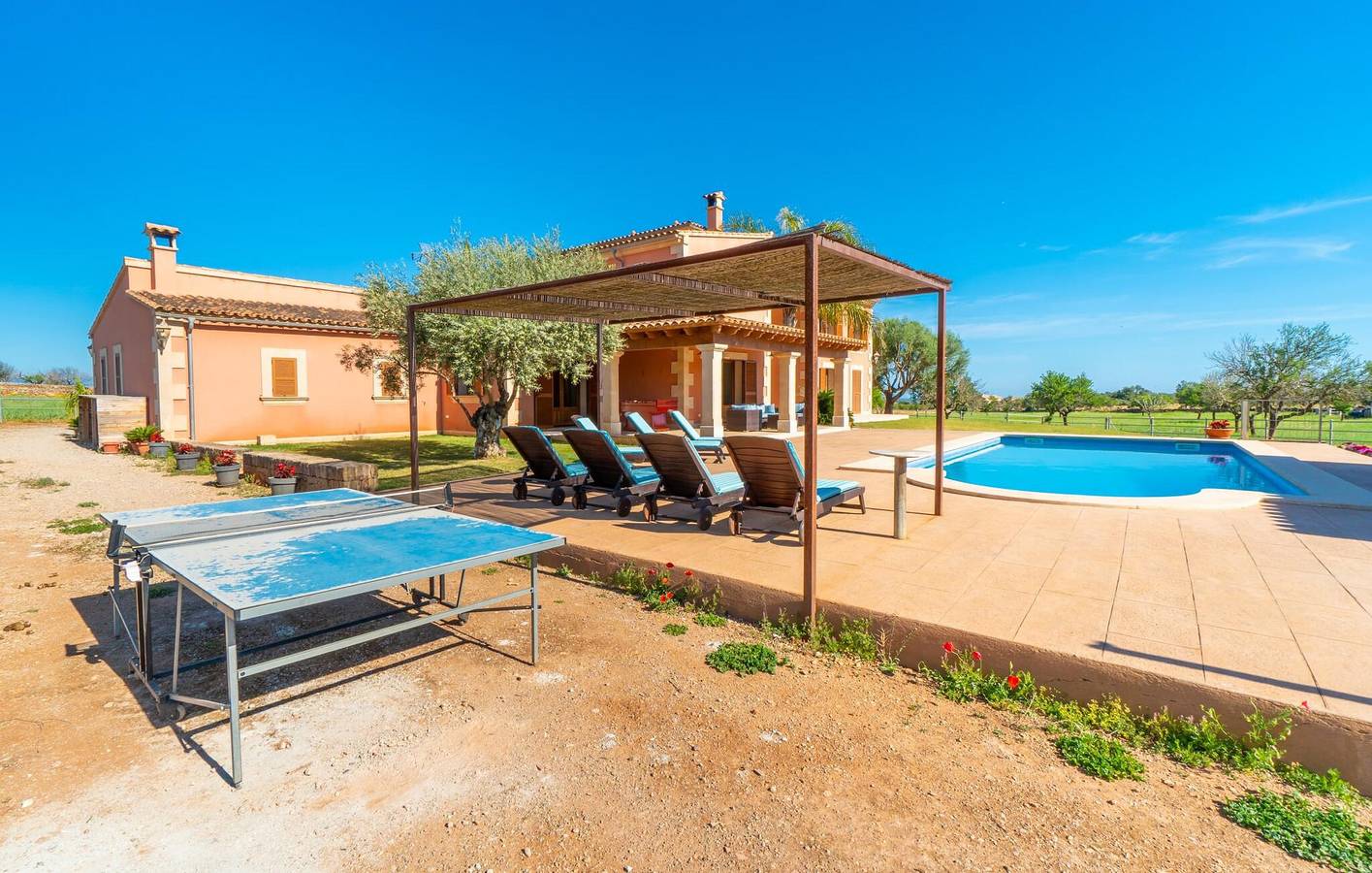 Acogedor apartamento con terraza, piscina y cocina in Manacor, Mallorca Este