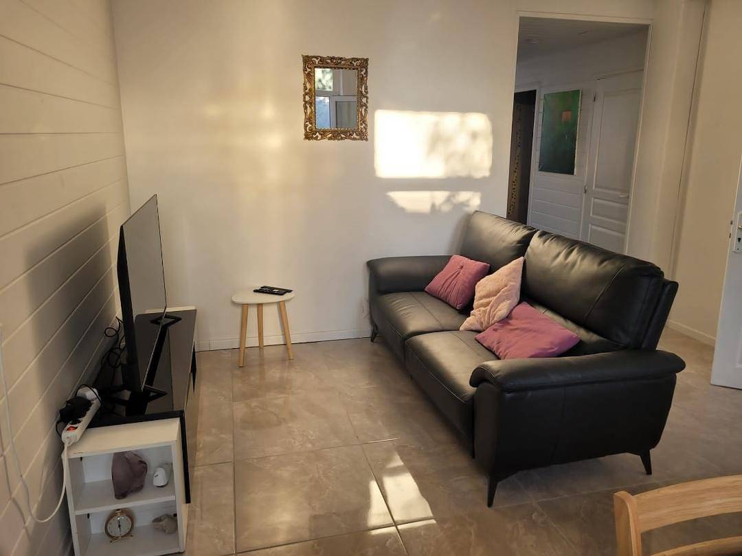 Appartement entier, Grand appartement avec jardin, en cœur de ville in Casteljaloux, Région de Nérac
