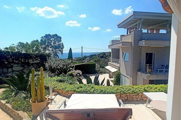Maison de vacances pour 2 personnes, avec jardin et piscine à Torre Vado