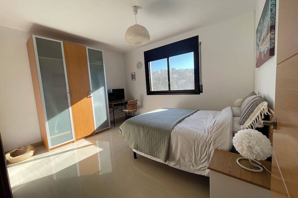 Spacious Villa with Private Pool & Gym – less than 20 min from Beach in Massanet de la Selva, Costa Brava