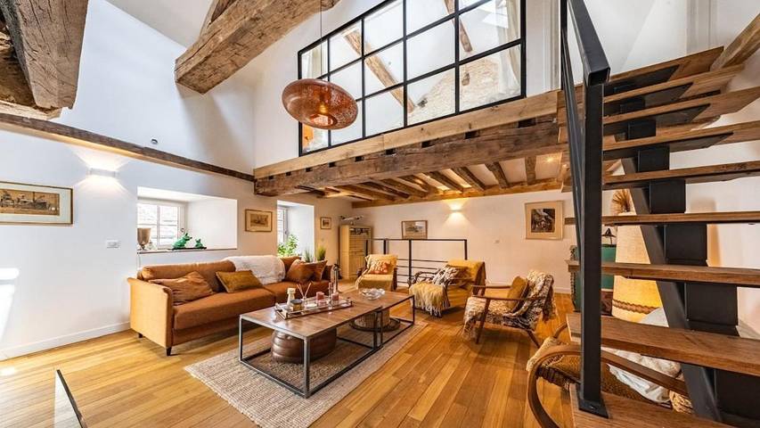 Gîte pour 8 personnes, avec sauna ainsi que jardin et terrasse à Selongey