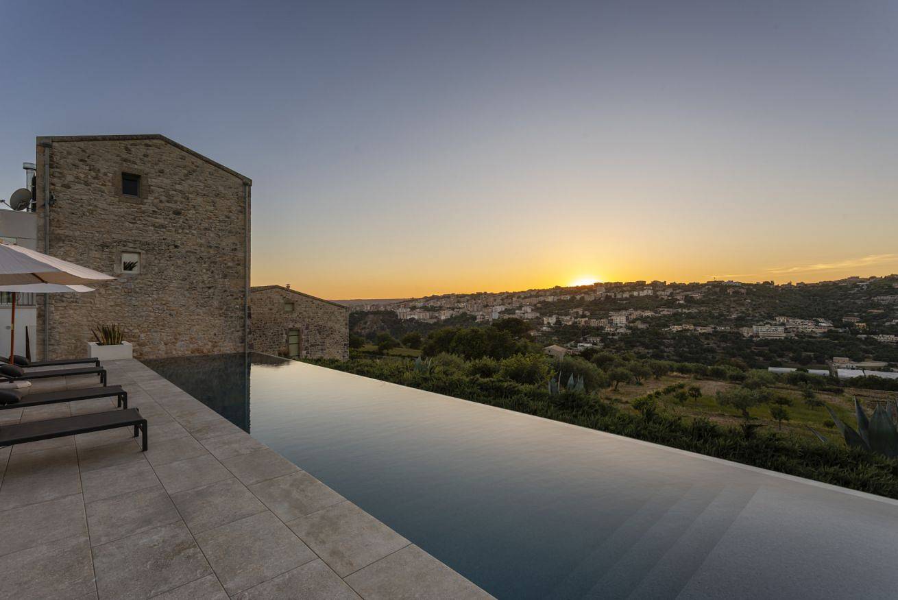 Entire apartment, Corten House in Modica, Ragusa Province