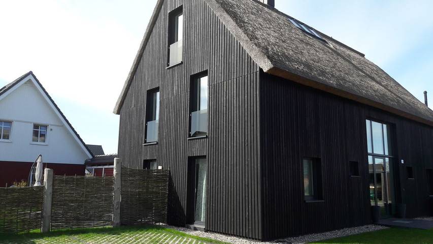 Luxus-Ferienhaus für 12 Personen, mit Terrasse und Sauna in Born am Darß