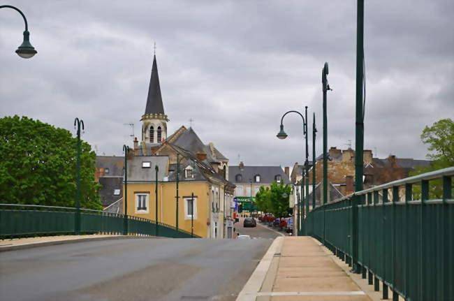 Appartement de vacances entier, Double Room with Shared Bathroom in La Suze-sur-Sarthe, Sarthe