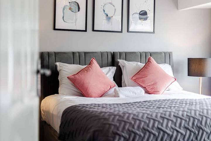 Family Haven 5 Minutes To City With Centre Free Parking And Wi-Fi in Manchester, Grand Manchester