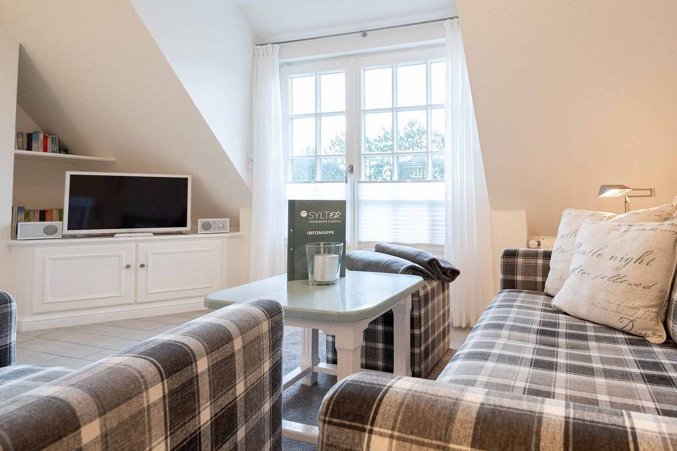 Ganze Wohnung, Strandnahe 2-Zimmer Ferienwohnung auf ca. 45 m² Wohnfläche, für 2 Personen in Wenningstedt, Sylt