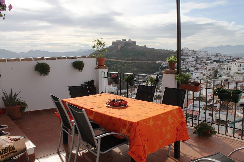 Hermosa casa restaurada en el centro de Alora con espectaculares vistas desde privado in Álora, Provincia de Málaga