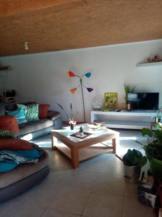 Gîte pour 9 personnes, avec terrasse et jardin à Razimet