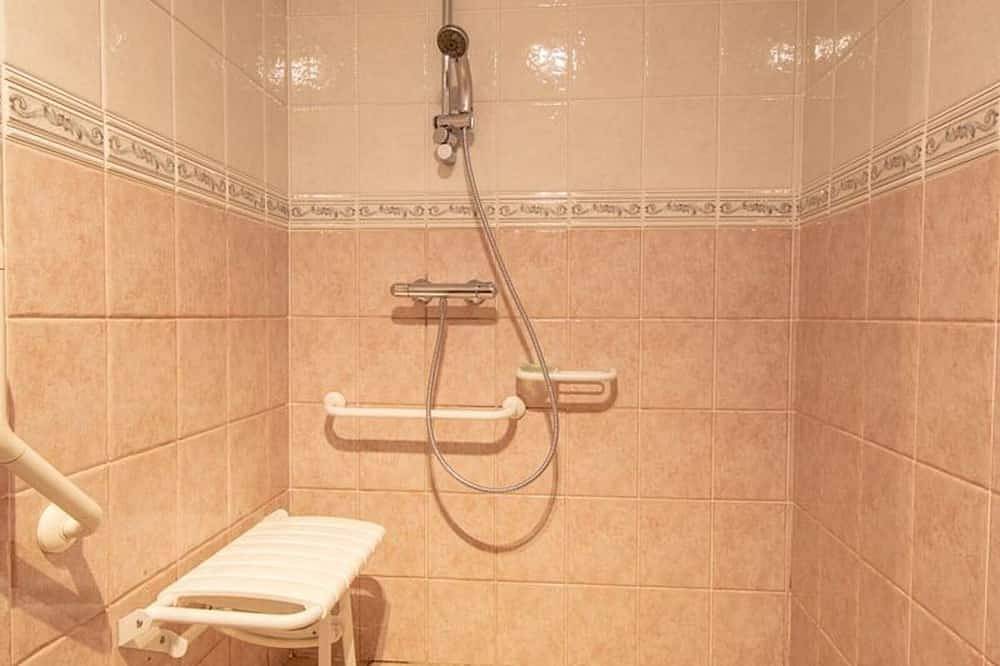 Chambre La Loire - Accès Handicapé, Wifi, Animaux admis in Saint-Benoît-sur-Loire, Vallée de la Loire