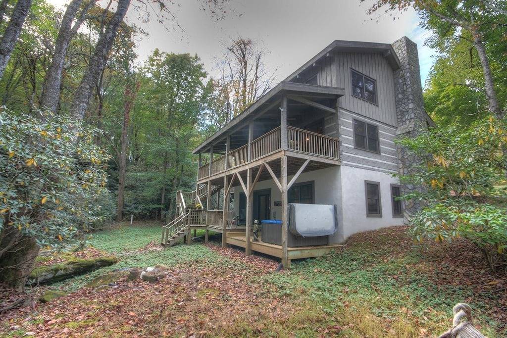 Gemütliche Berghütte in \"The Lakes\", Whirlpool, Spielzimmer, Feuerstelle, Kingsize-Betten, Angeln in Blue Ridge Parkway, Seven Devils