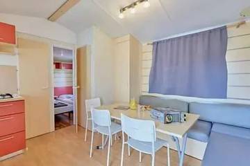 Camping für 6 Personen in La Tranche-sur-Mer, Vendée, Bild 1
