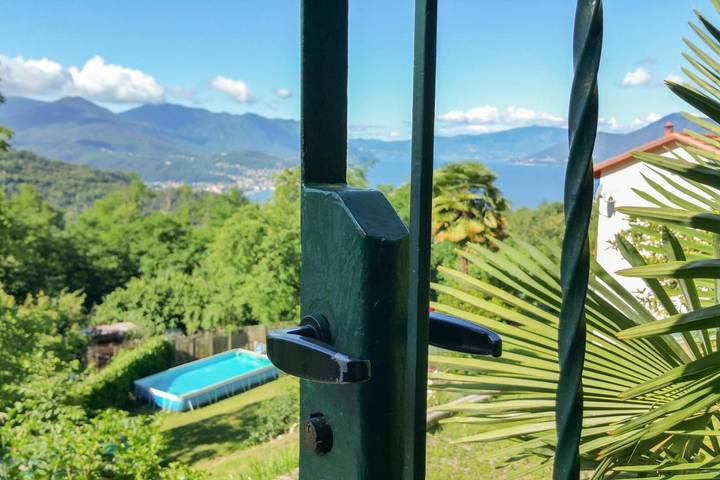 Ferienhaus für 5 Personen, mit Pool und Garten sowie Ausblick und Balkon in Comune di Luino - 4
