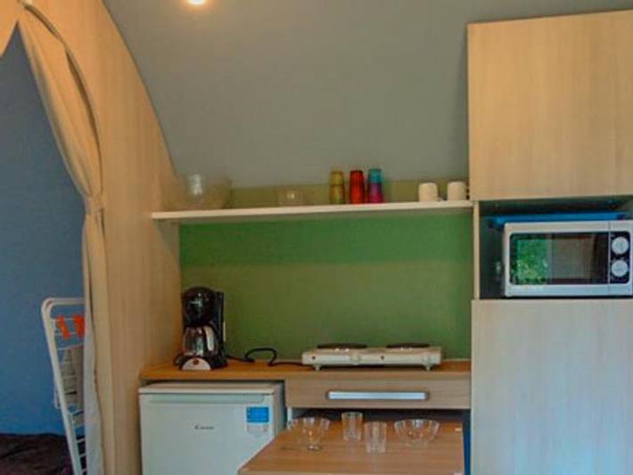 Flower Camping Le Pont du Tarn - Bungalow de lona 2/4 personas - Coco Sweet 16m² - 2 habitaciones - Sin baño - Riverside in Florac-Trois-Rivières, Cevenas