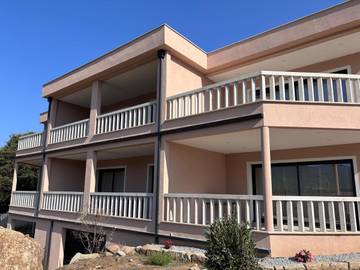 Gîte pour 2 personnes, avec terrasse ainsi que jardin et vue à Viggianello