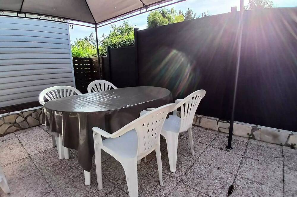 Mobil-Home 3 Pièces 4 Personnes Climatisé + Tv in La Londe-les-Maures, Parc national de Port-Cros