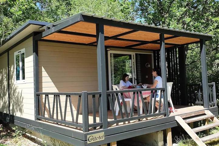 Chalet pour 5 personnes, avec piscine, animaux acceptés