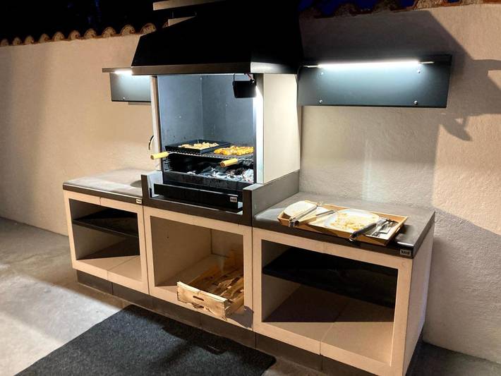 Location de vacances pour 14 personnes, avec piscine ainsi que terrasse et jardin à Le Boupère - 4