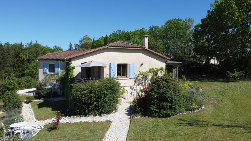 Gîte pour 7 personnes, avec piscine à Beaumont-du-Périgord - 2