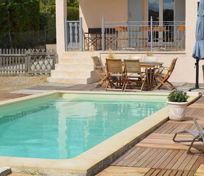 Location de vacances pour 6 personnes, avec Balcon et Terrasse ainsi que Jardin et Piscine à Lédignan