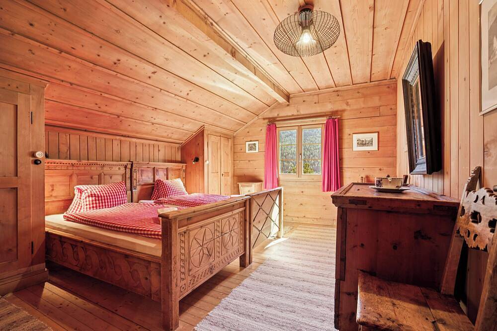 Charmantes Engadiner Chalet in St.Moritz. Historisches Flair und perfekte Lage in St. Moritz 3 Bad, St. Moritz