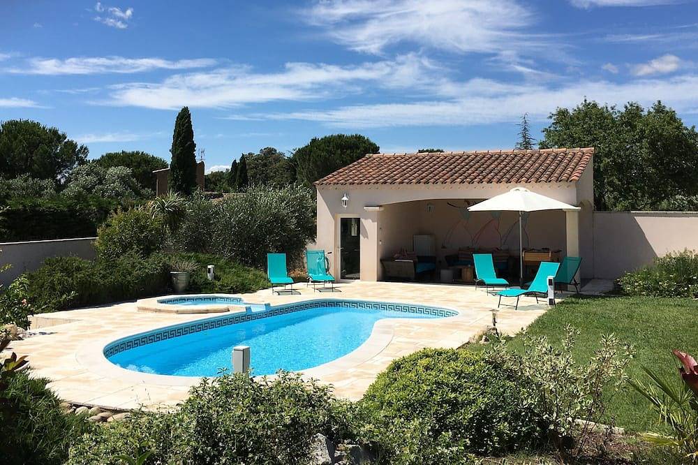 Gite with swimming pool and jacuzzi in Arles, Arles und Umgebung
