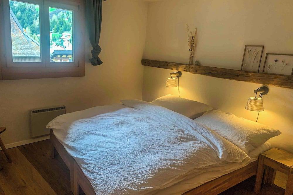Ganze Wohnung, Ferienwohnung mit wunderschöner Sicht in die Bergwelt in Bivio (Graubünden), Surses