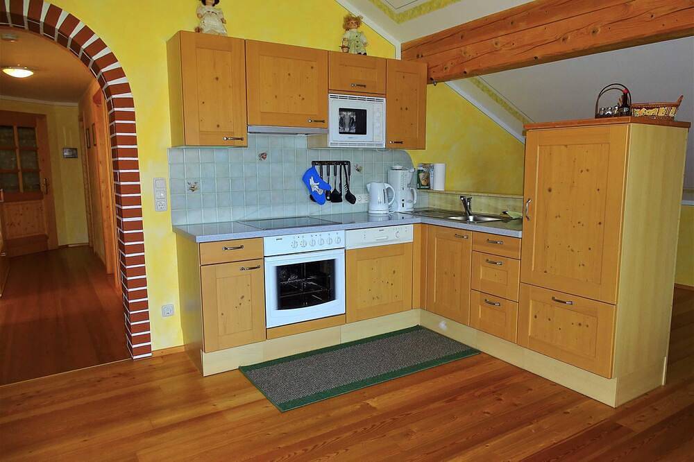 Sunnhof - Ferienwohnung Arnika in Salzkammergut-Berge, Oberhofen am Irrsee