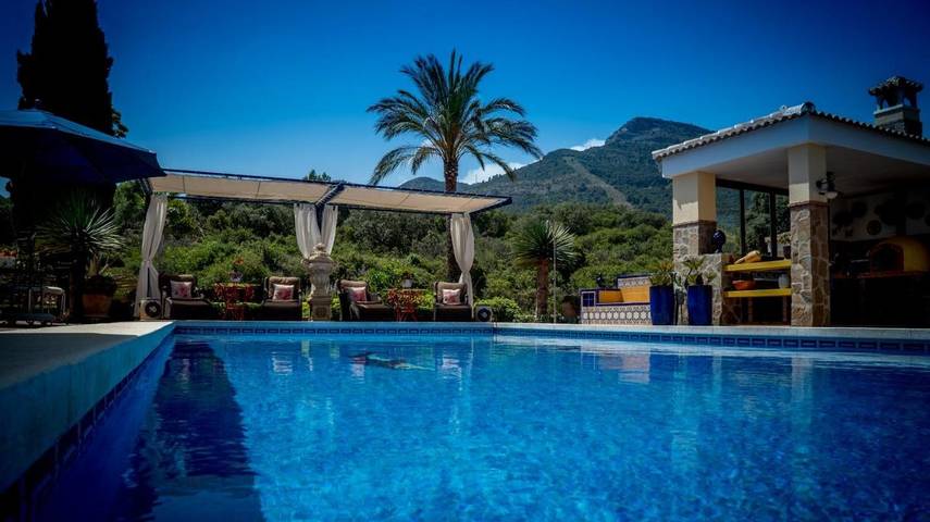 Casa rural para 3 personas, con jardín además de vistas y piscina en Valle del Guadalorce - 4