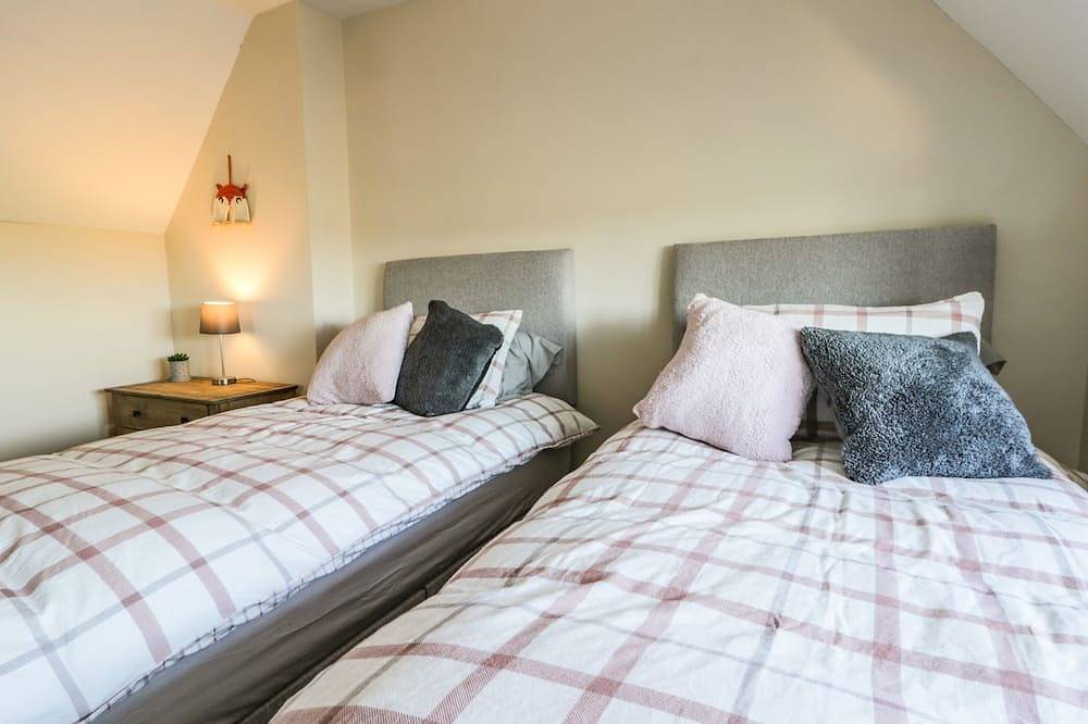 1 Woodhouse Cottages, pet friendly, with a garden in Skirlaugh in Yorkshire del Este