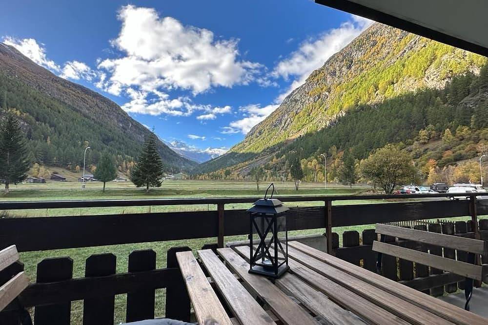 Ganze Wohnung, Alpiner Zauber für die ganze Familie in der Nähe von Zermatt in Täsch, Walliser Alpen