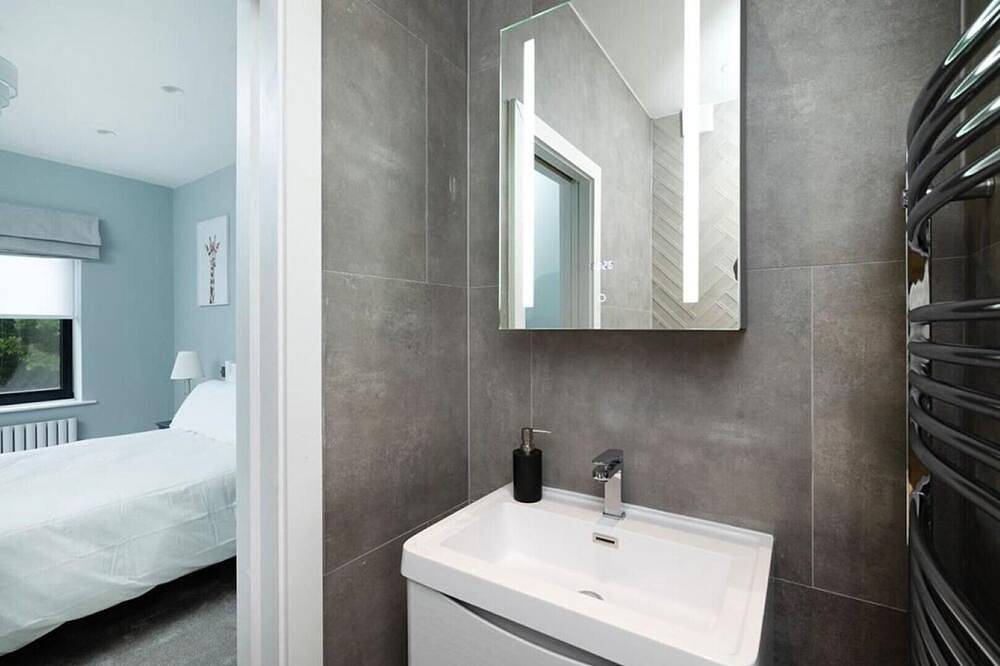 Oak Tree Lodge in London, South East England